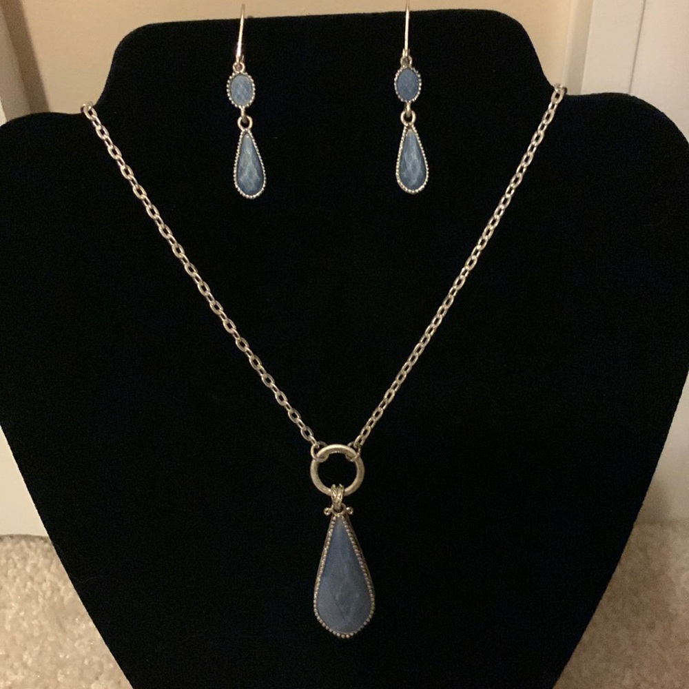 Nine West Necklace and earring set 30 +\- inches convertible to 16 +\-